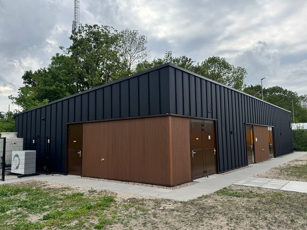 Base Consultancy - Voorbrugse Rugby Club kleedkamergebouw